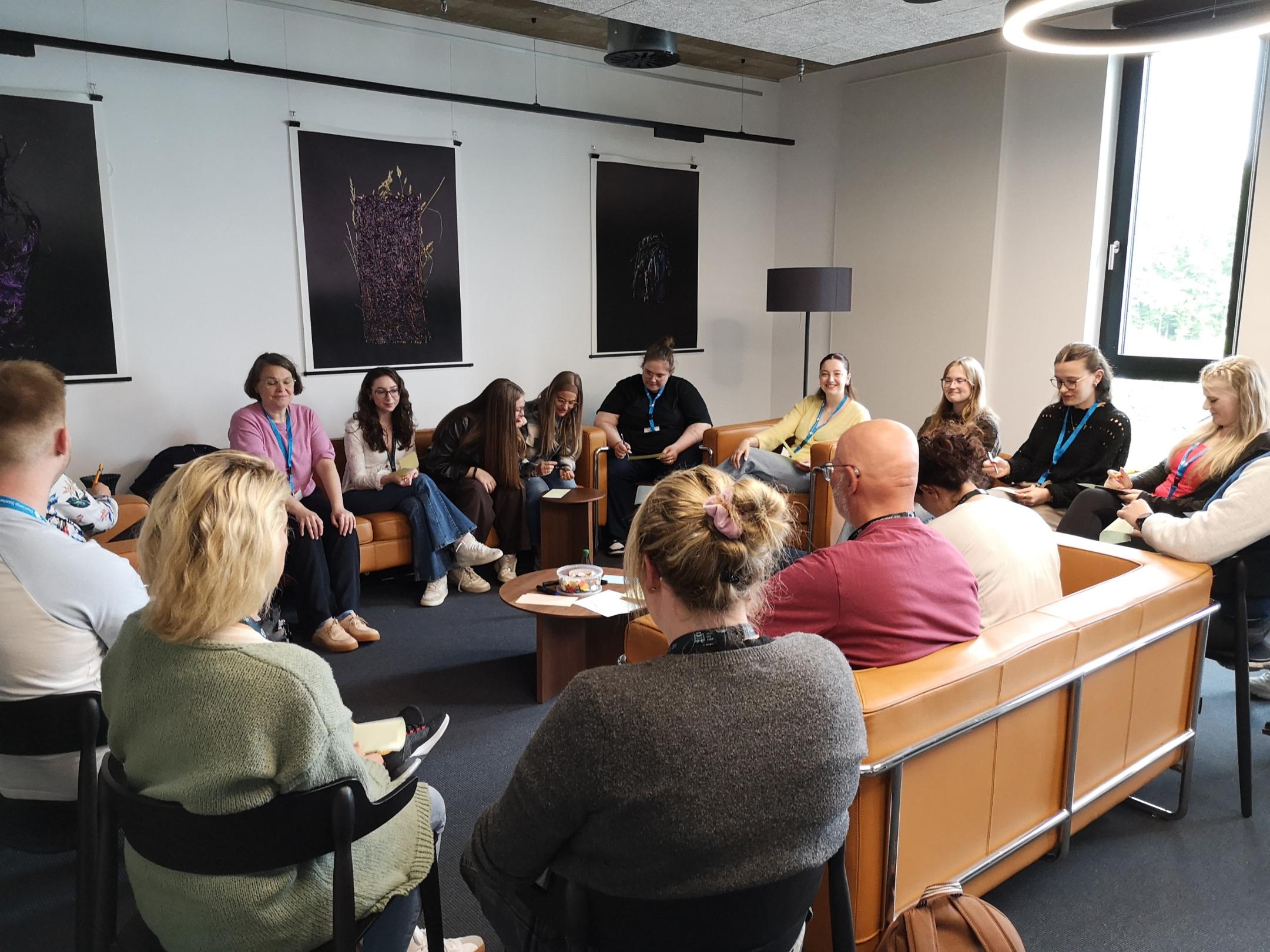 Arbeit in den Sessions: Diskutieren auf Augenhöhe.
