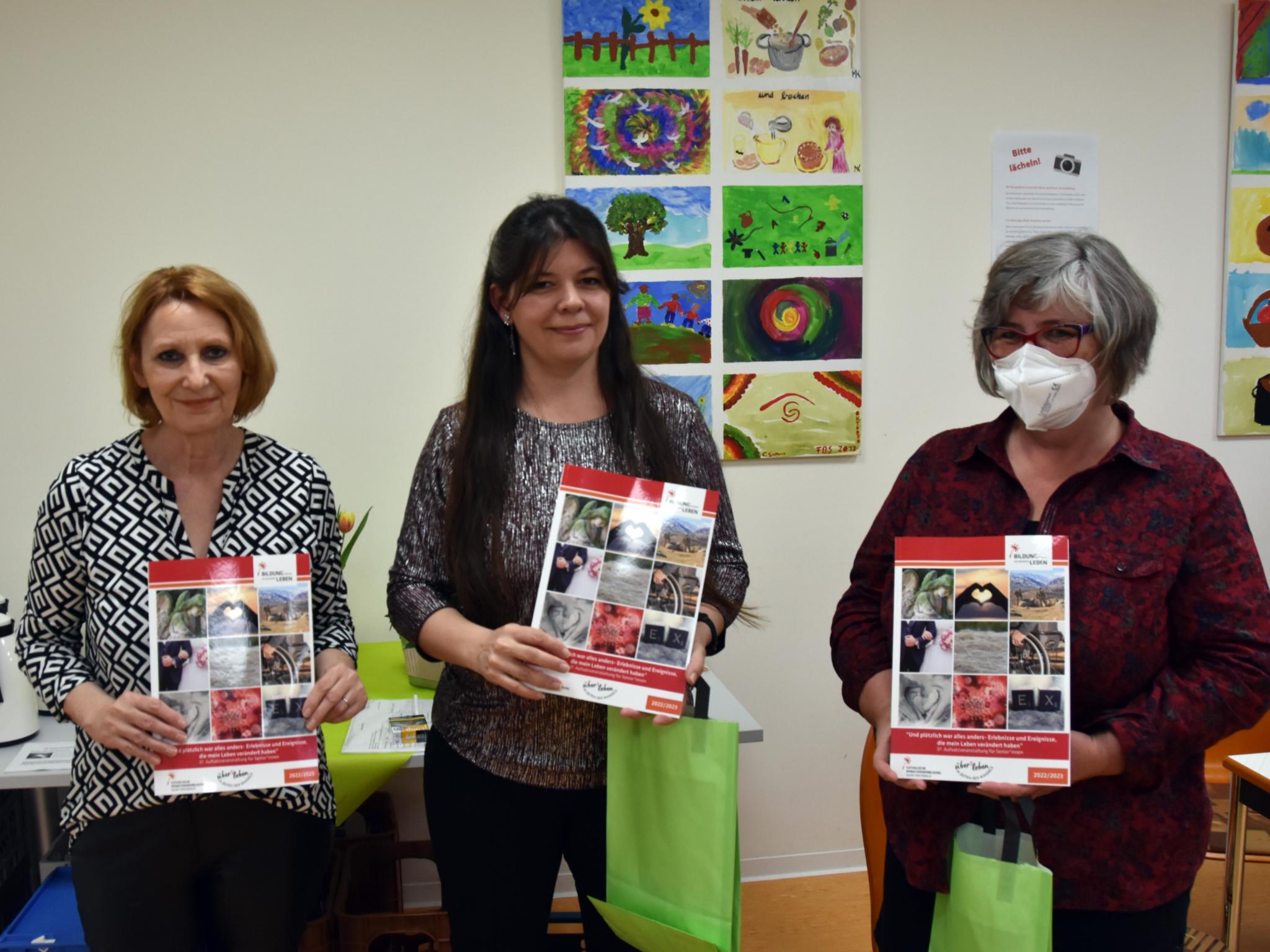 Anne Schuler, Isabell Valentin und Sylvia Simon sind im Aufsatzgremium der Aufsatzveranstaltung.