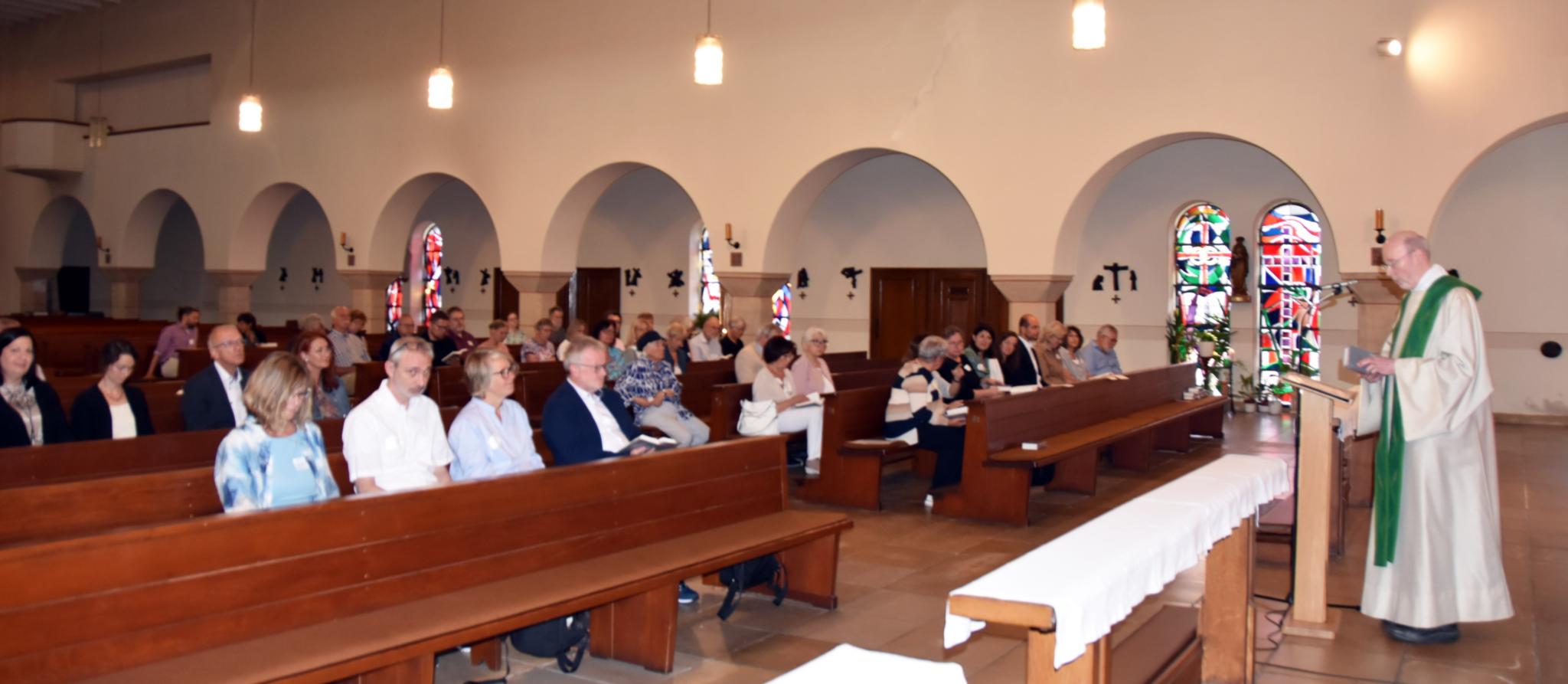 Dankandacht in der Kirche St. Anna in Alsfassen mit Pastor Dr. Gerd Fösges.