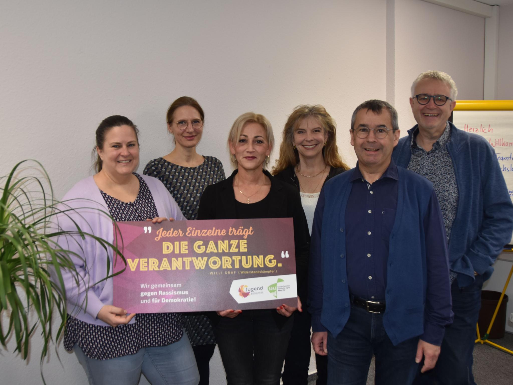 Das Team der Fachstelle Jugend im Visitationsbezirk Saarbrücken: Tina Haase, Nadine Waldraff, Nathalie Laux, Petra Schumacher, Dr. Ludwig Müller und Jörg Ries. Es fehlen: Michael Federkeil und Kathrin Prams.