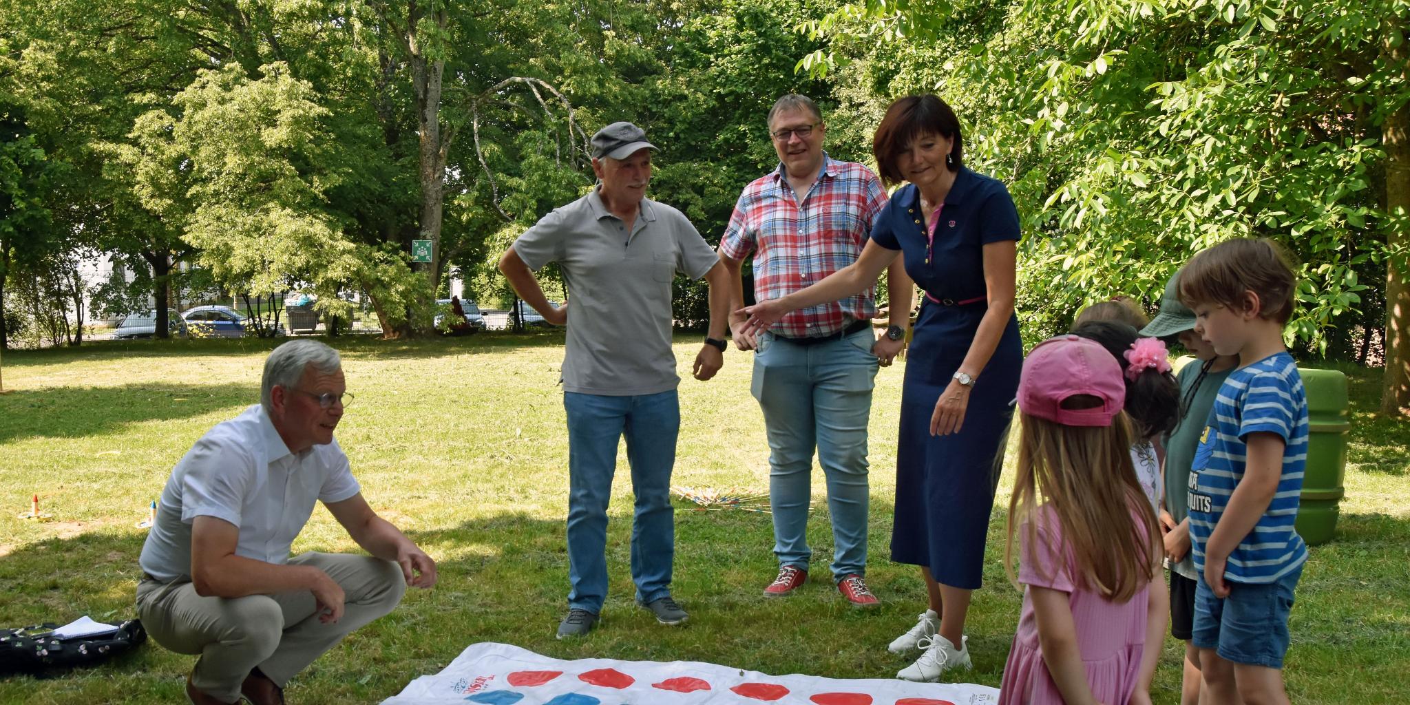 Generalvikar besucht Landesaufnahmestelle