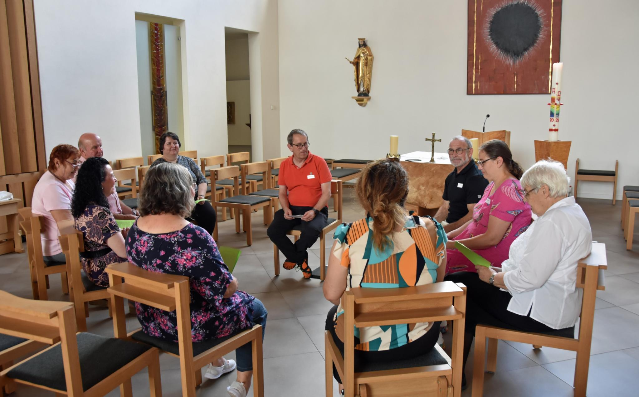 In Kleingruppen diskutierten die Synodalen über Themen wie soziales Engagement, Gottesdienste feiern - ohne Priester oder die Seelsorge von Morgen.