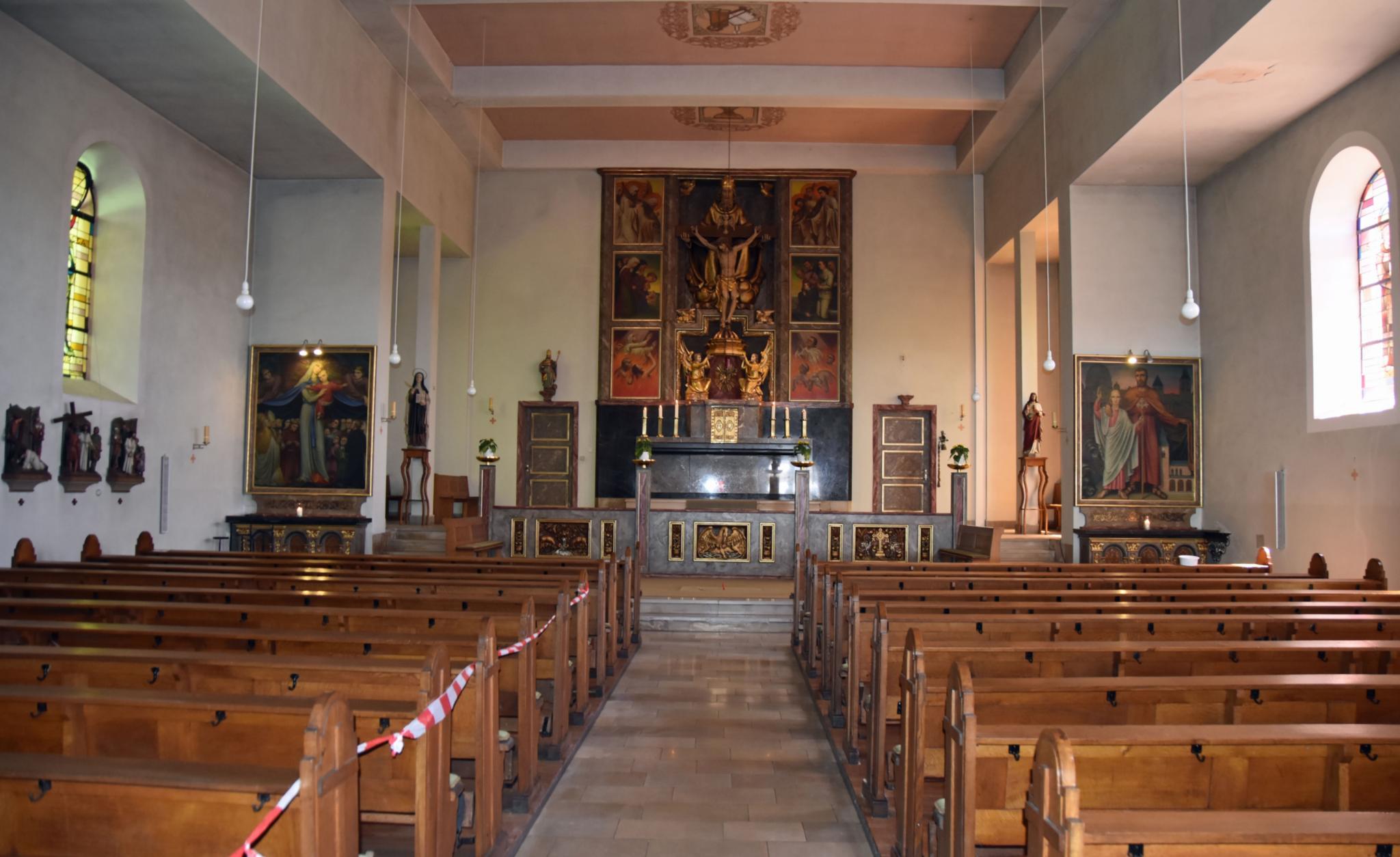 Blick ins Kirchenschiff von St. Nikolaus in Hemmersdorf.