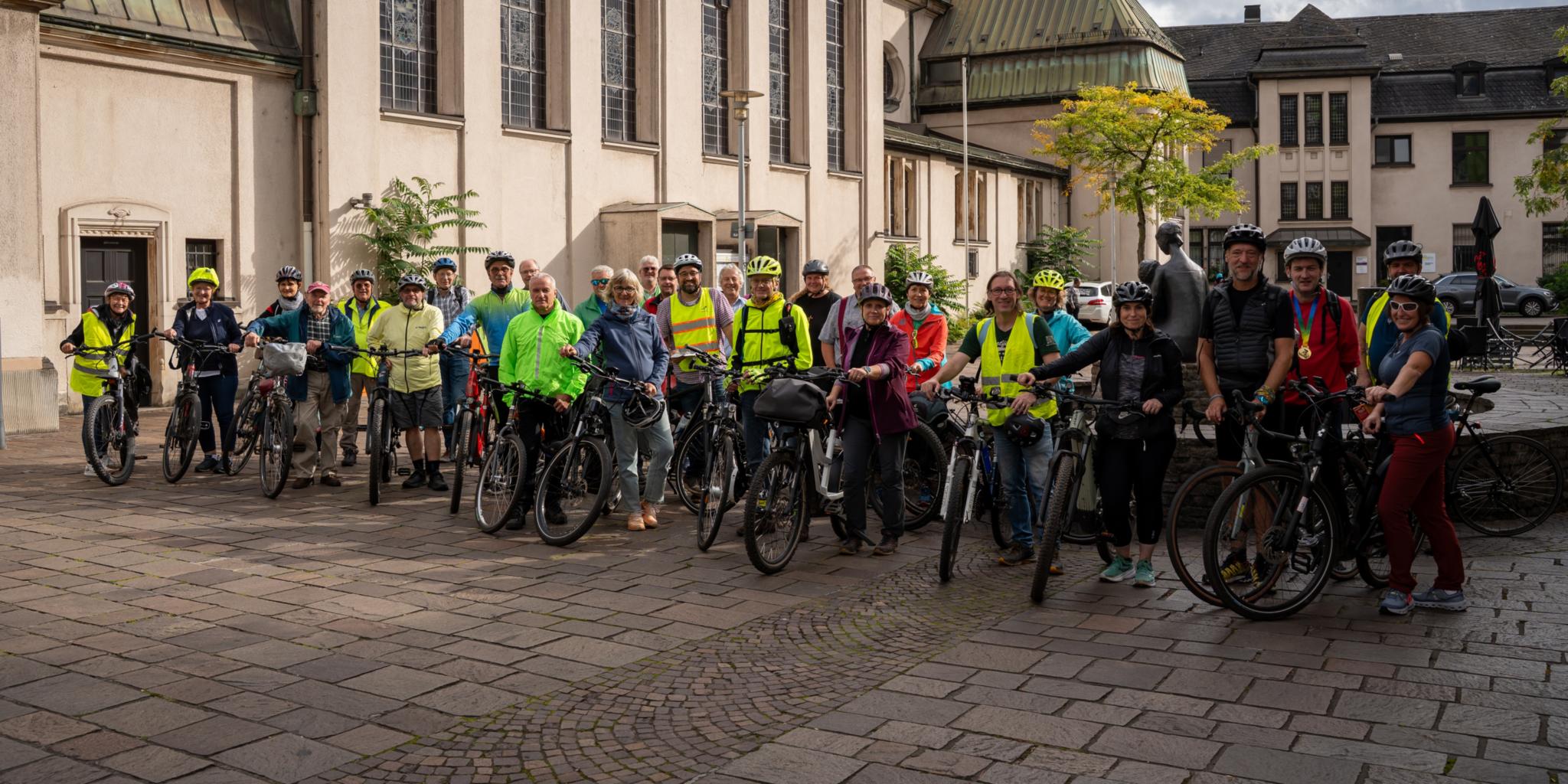 Bis auf einen kurzen Schauer meinte es das Wetter gut mit den Radpilgern.