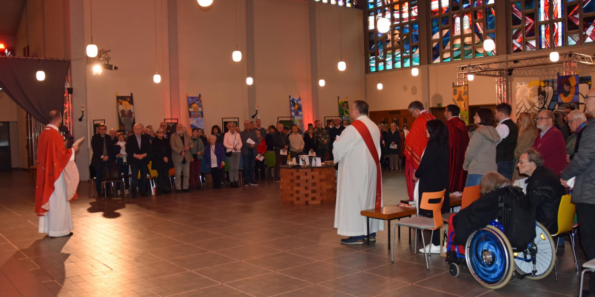 Gedenken an Willi Graf und die Finissage des Ausstellungszyklus Sendschreiben jetzt standen im Zentrum des Gottesdienstes in eli.ja.