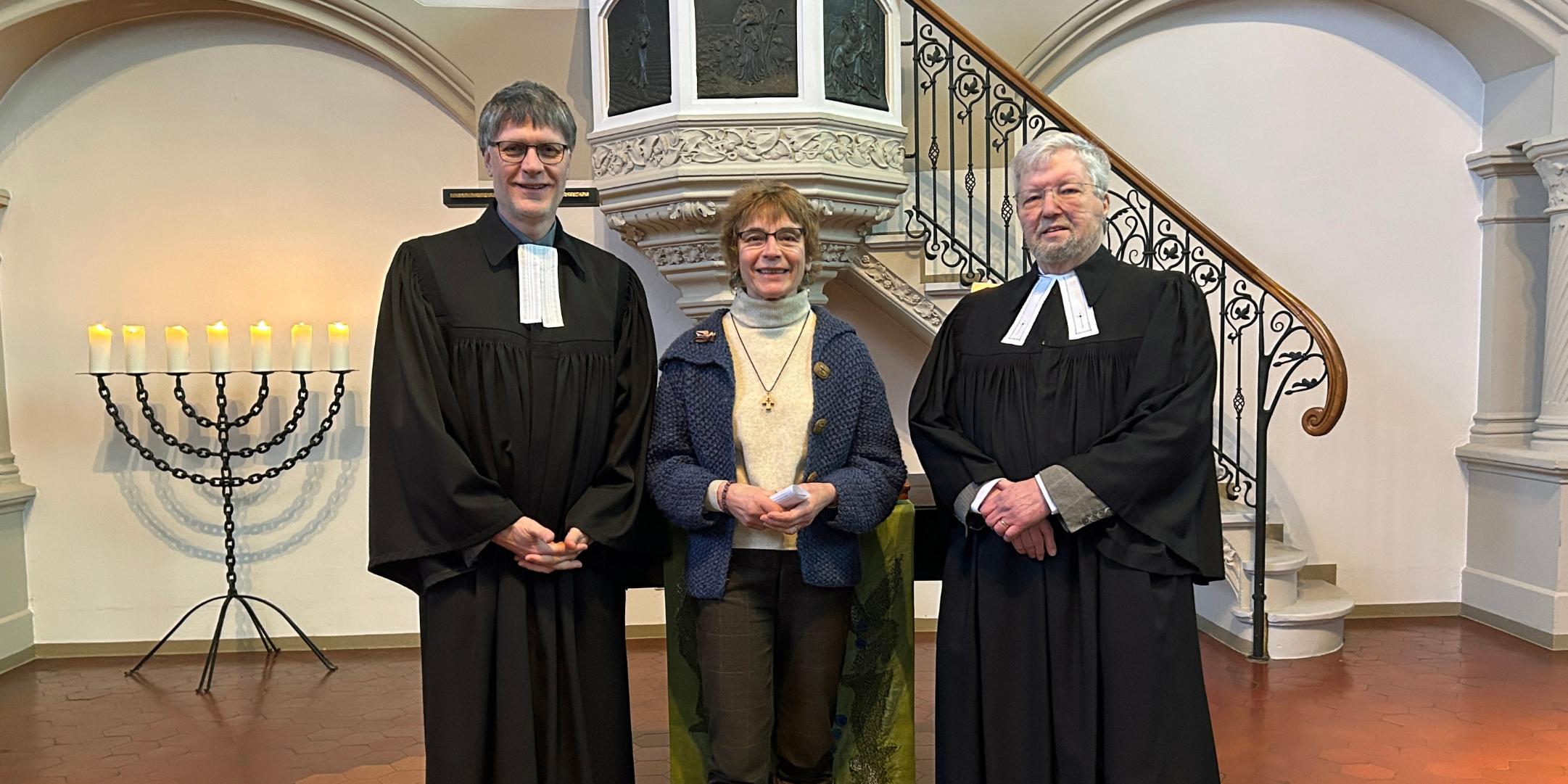 Pfarrer Jörg Beckers, Waltraud Andruet und Pfarrer Hartmut Richter (von links) bereiteten den Gottesdienst anlässlich der Gebetswoche für die Einheit der Christen vor.