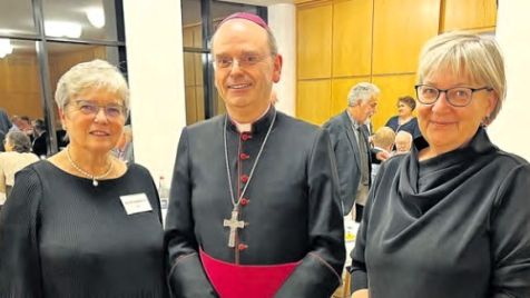 Die Reutlinger Theologien Ulrike Schuler, Weihbischof Robert Brahm und Kirchenpräsidentin Dorothee Wüst (vlnr.)