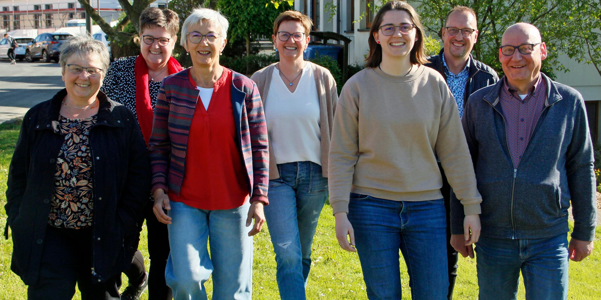 Ehren- und Hauptamtliche sind in Pronsfeld gemeinsam auf dem Weg für ältere Menschen: Petra Schweisthal, Petra Urbanus, Franziska Ciganovic, Renate Humble, Kerstin Trierweiler, Harald Urfels, Andreas Flämig.