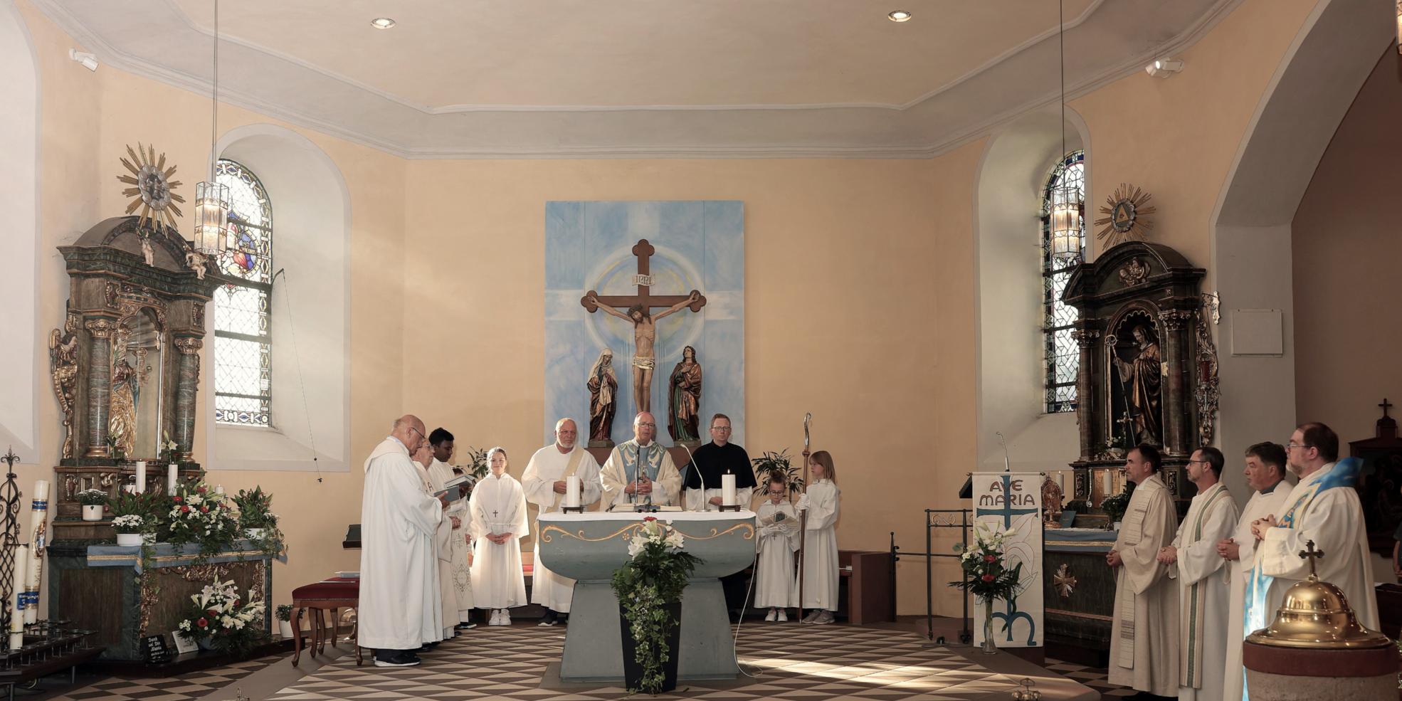 Bischof Ackermann beim Gottesdienst in Barweiler