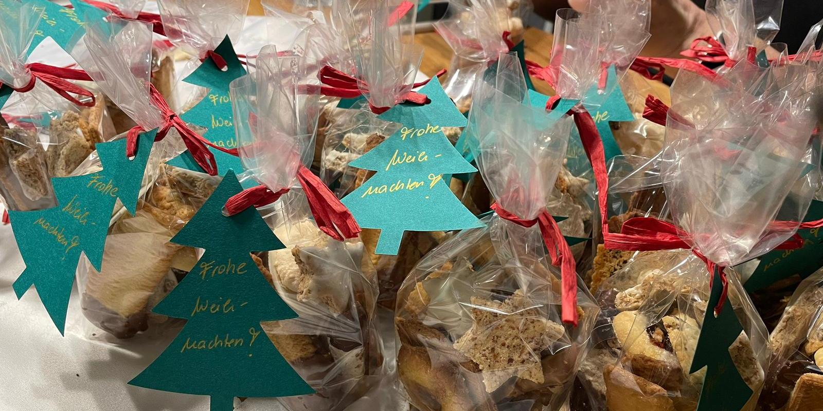 Für die Heilig-Abend-Aktion wurden viele Plätzchen gebacken und verpackt