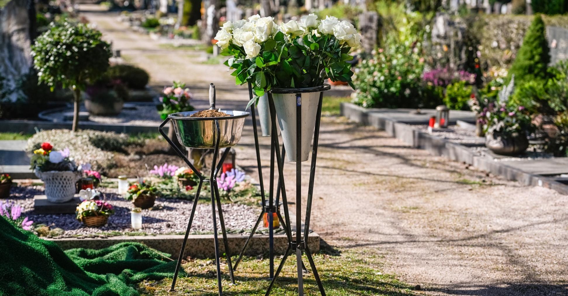 Grabstätte vor einer Beerdigung auf dem Friedhof in Bad Kreuznach