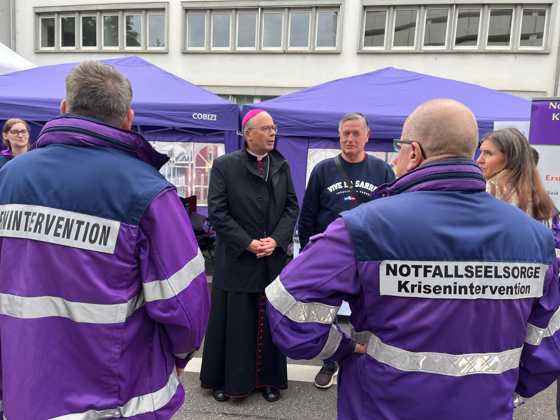 Auch die Notfallseelsorge war dabei.