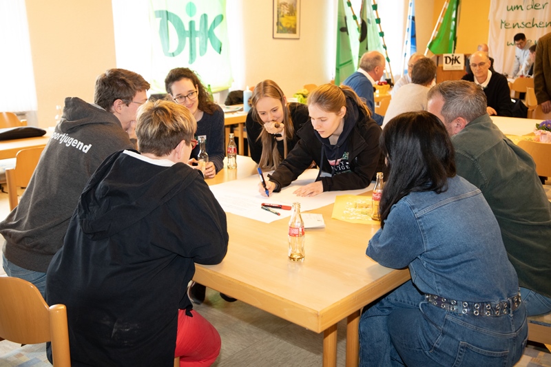 Die Delegierten erarbeiteten Ideen zur DJK-Vision 'Hin zu den Menschen'.