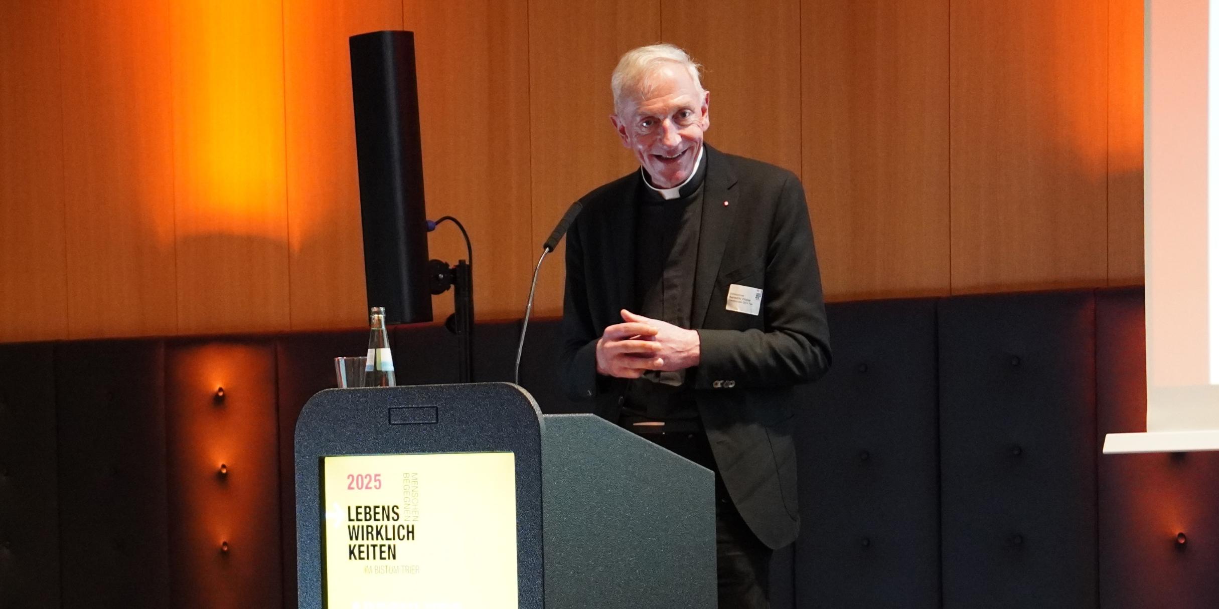 Der Vorstandsvorsitzende des Caritasverbands für die Diözese Trier, Domkapitular Benedikt Welter, warb dafür, sich beim kommenden Umlauf 2027 auf Begegnungen mit Menschen außerhalb des eigenen Alltags einzulassen. 