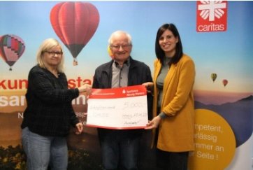 Fachbereisleiterin Wohnungslosenhilfe Stefanie Durst,dder Vorsitzende der Caritas-Stiftung Saar-Hochwald Peter Metzdorf und Sandra Weiß, Bereichsleitung Einrichtungen (von links)