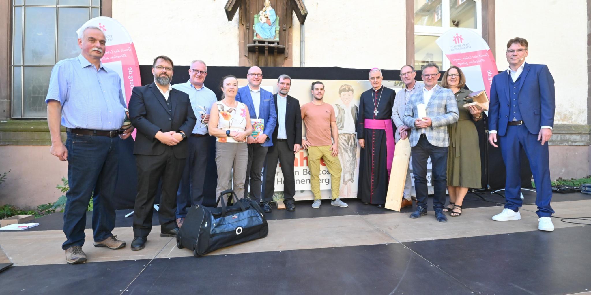 Ehrengäste bei der 100 Jahr Feier der Salesianer Don Bosccos auf dem Helenenberg