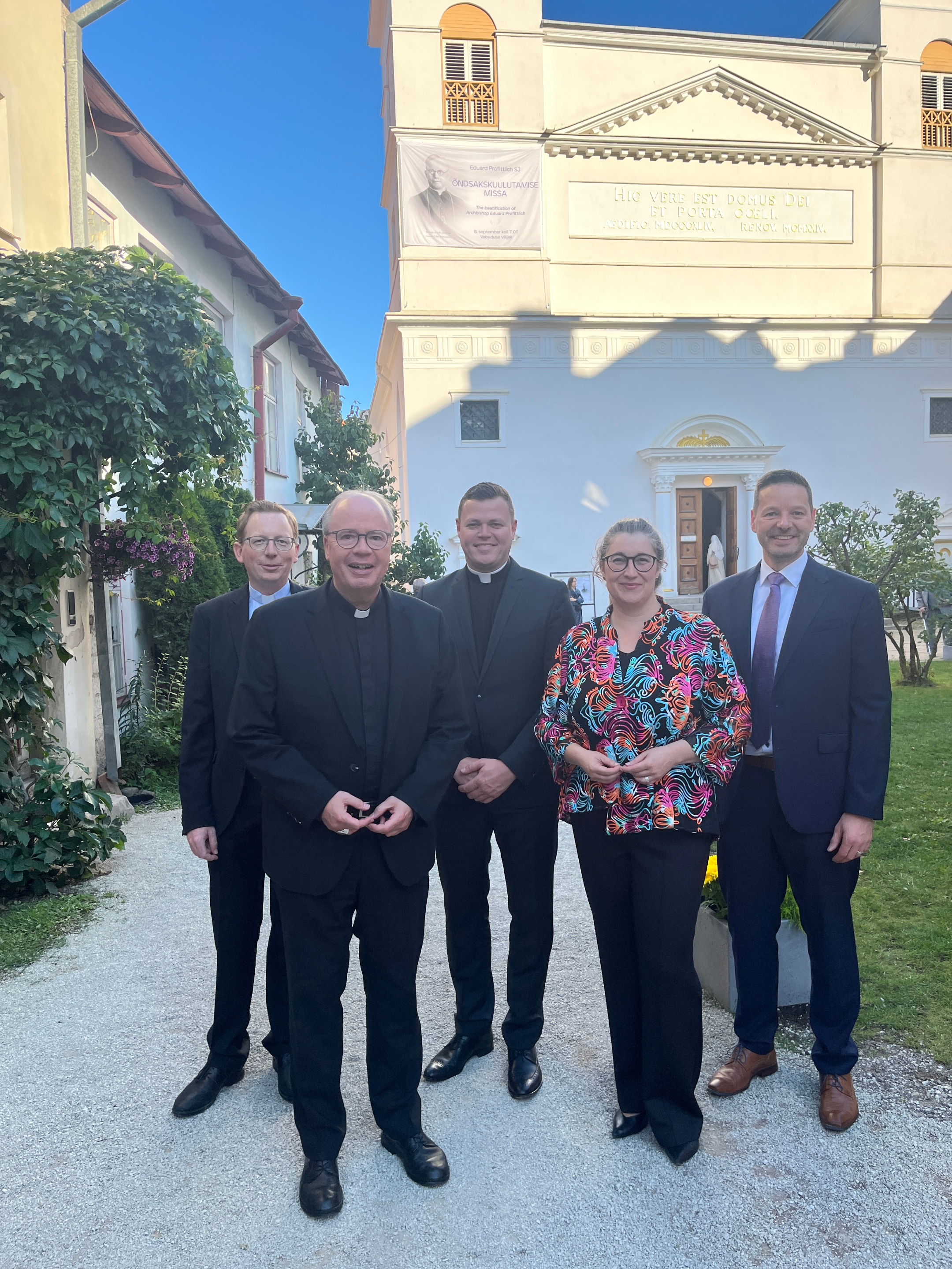 Delegation aus dem Bistum Trier: (vlnr) Florian Dienhart, Bischof Ackermann, Tim Sturm, Judith Rupp und Thorsten Hoffmann