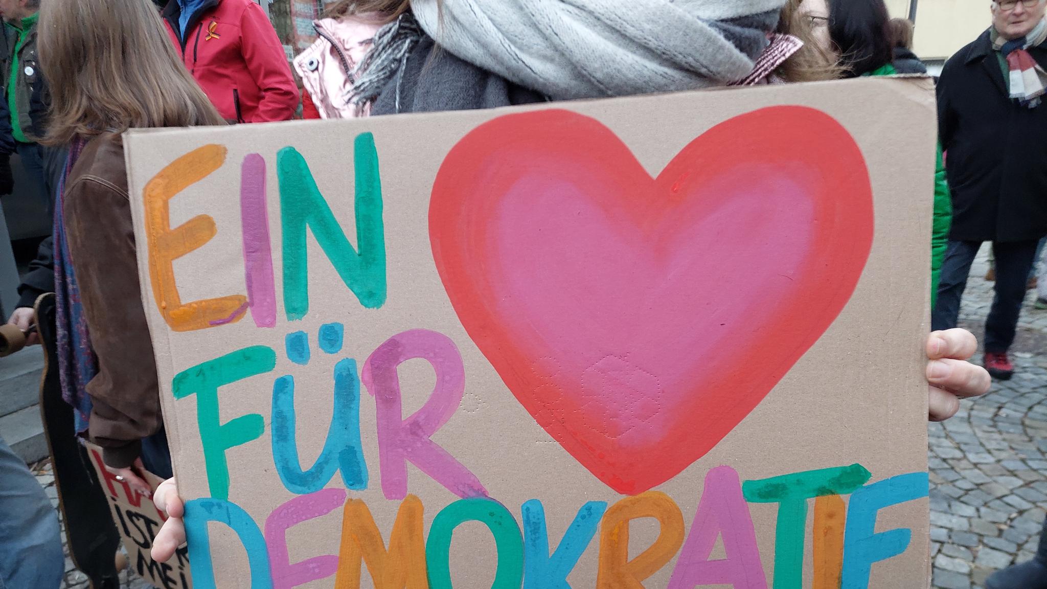 Ein Herz für Demorkatie