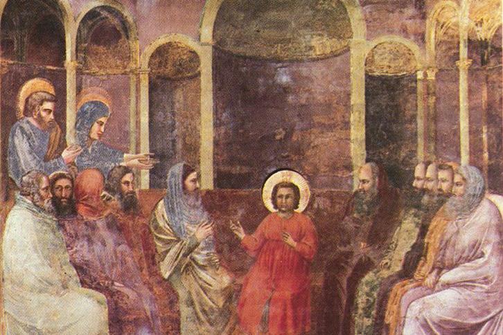 Auf dem Gemälde von Giotto (um 1267 bis 1337) sitzt Jesus in der Bildmitte, mit einem roten Gewand und einem prägnanten, goldfarbenen Heiligenschein. Offenbar spricht er, die Hände hat er halb erhoben. Links und rechts von ihm sitzen halbkreisförmig jeweils sechs bärtige Männer in verschiedenfarbigen Gewändern, die Jesus anblicken oder miteinander sprechen. Hinter Jesus und seinen Zuhörern nähern sich von links Josef und Maria, die die Hände nach Jesus ausstreckt; beide tragen blaugraue Gewänder und Heiligenscheine, die aber weniger deutlich sind als bei Jesus. Den Bildhintergrund bildet eine braunviolette Architektur mit goldfarbenen Rundbögen; die Szene spielt in einem Innenraum.