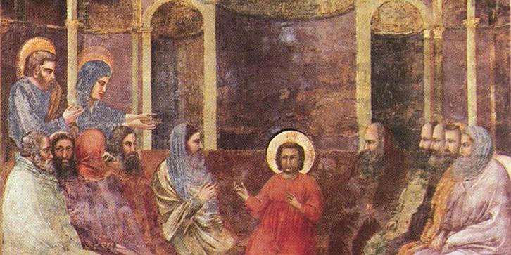 Auf dem Gemälde von Giotto (um 1267 bis 1337) sitzt Jesus in der Bildmitte, mit einem roten Gewand und einem prägnanten, goldfarbenen Heiligenschein. Offenbar spricht er, die Hände hat er halb erhoben. Links und rechts von ihm sitzen halbkreisförmig jeweils sechs bärtige Männer in verschiedenfarbigen Gewändern, die Jesus anblicken oder miteinander sprechen. Hinter Jesus und seinen Zuhörern nähern sich von links Josef und Maria, die die Hände nach Jesus ausstreckt; beide tragen blaugraue Gewänder und Heiligenscheine, die aber weniger deutlich sind als bei Jesus. Den Bildhintergrund bildet eine braunviolette Architektur mit goldfarbenen Rundbögen; die Szene spielt in einem Innenraum.