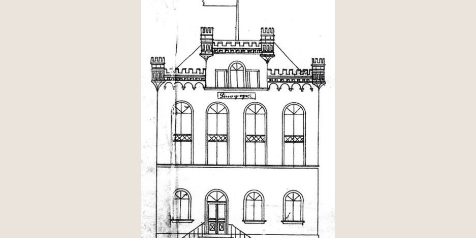 Historische Zeichnung einer Synagoge mit Treppe, drei Etagen und Zinnen.    (Alt-Text erstellt mit KI-Unterstützung)