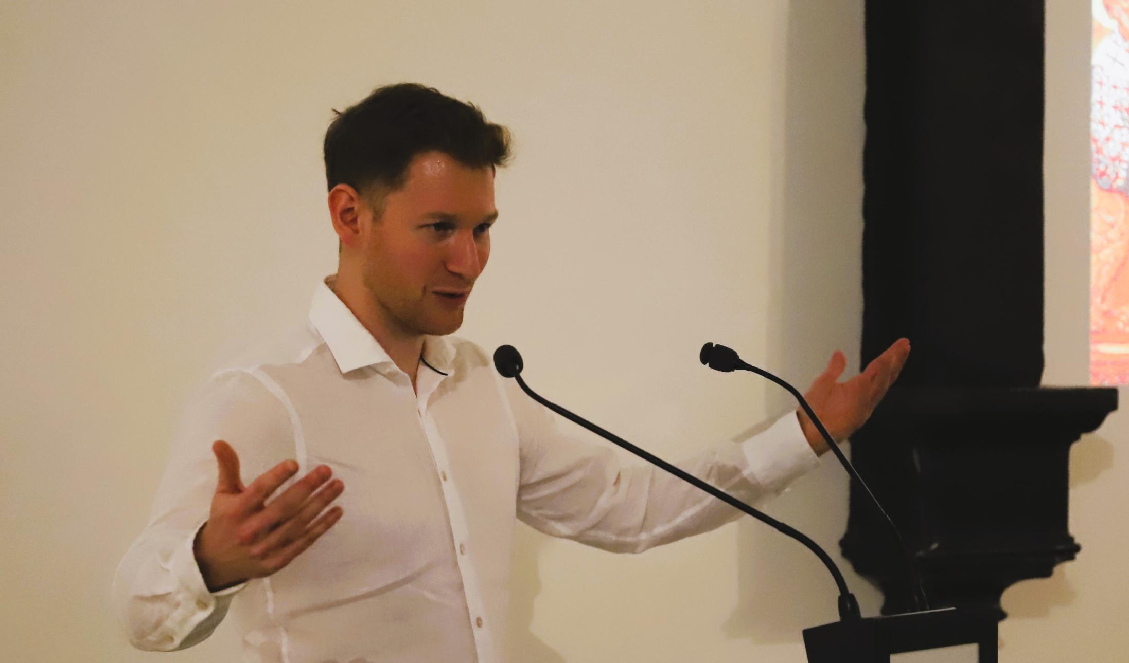 Dr. Dominic Bärsch