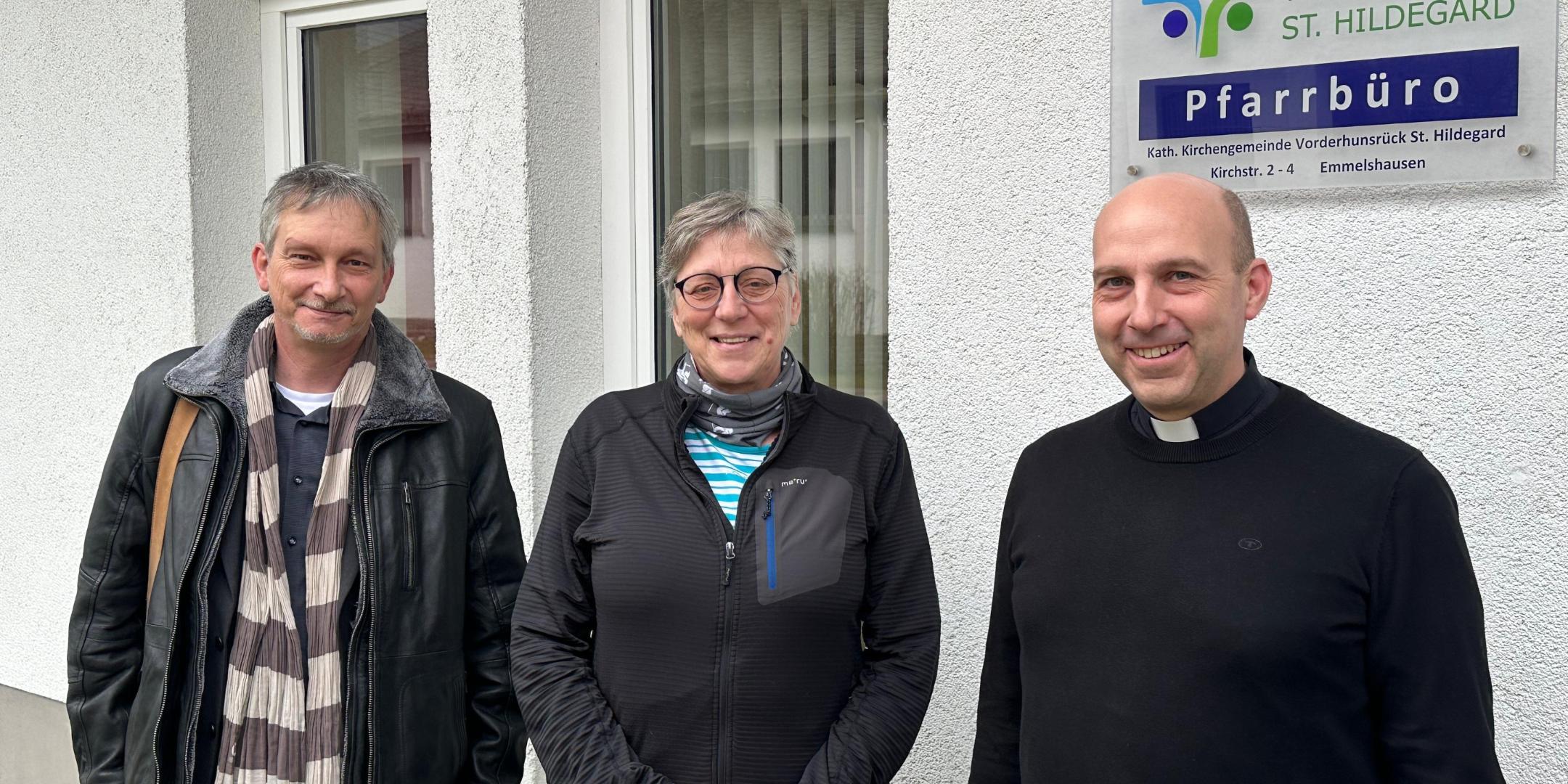 Dr. Jens Werner, Petra Kollmar und Pfarrer Christian Adams