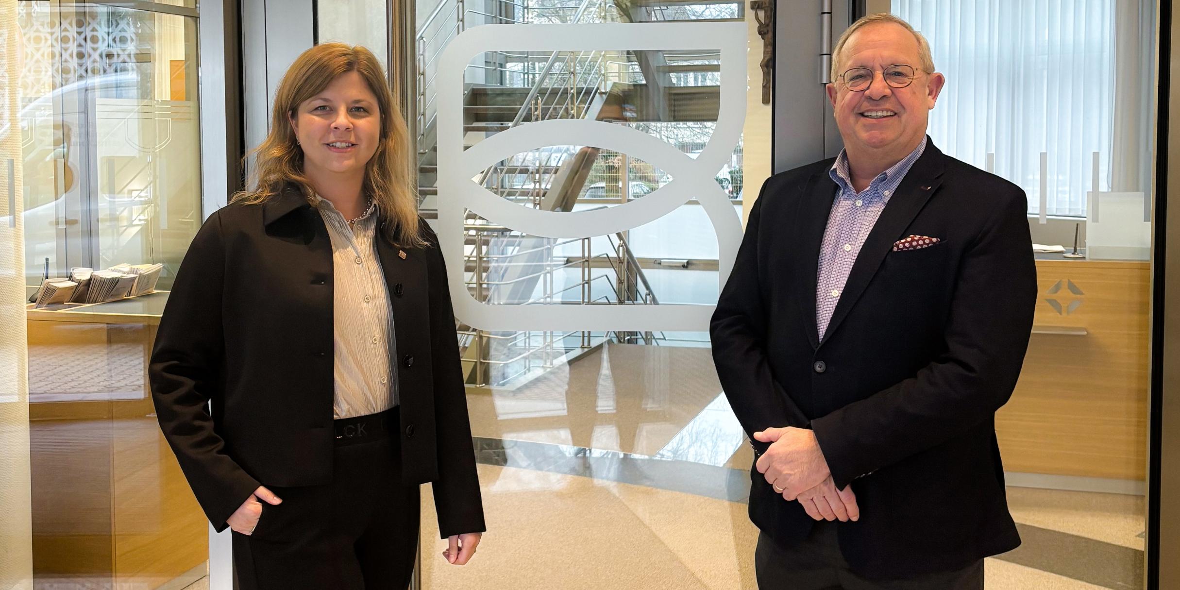 Claudia Engel und ihr Vorgänger Karl-John Ringelmann