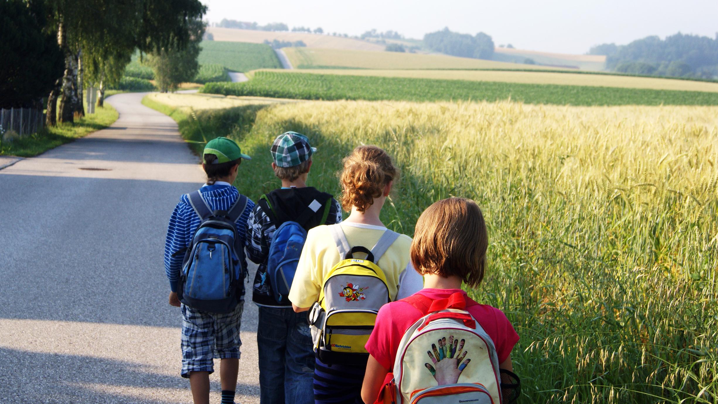 Die Nachmittage vermitteln spielerisch Hintergründe und Impulse, auch im Rahmen einer Familienwanderung.