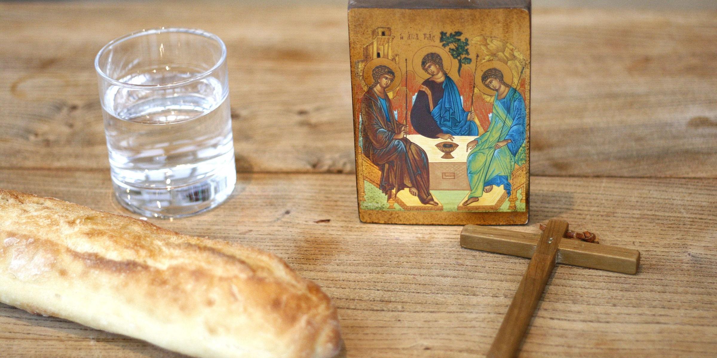 Brot, Wasser und Kreuz