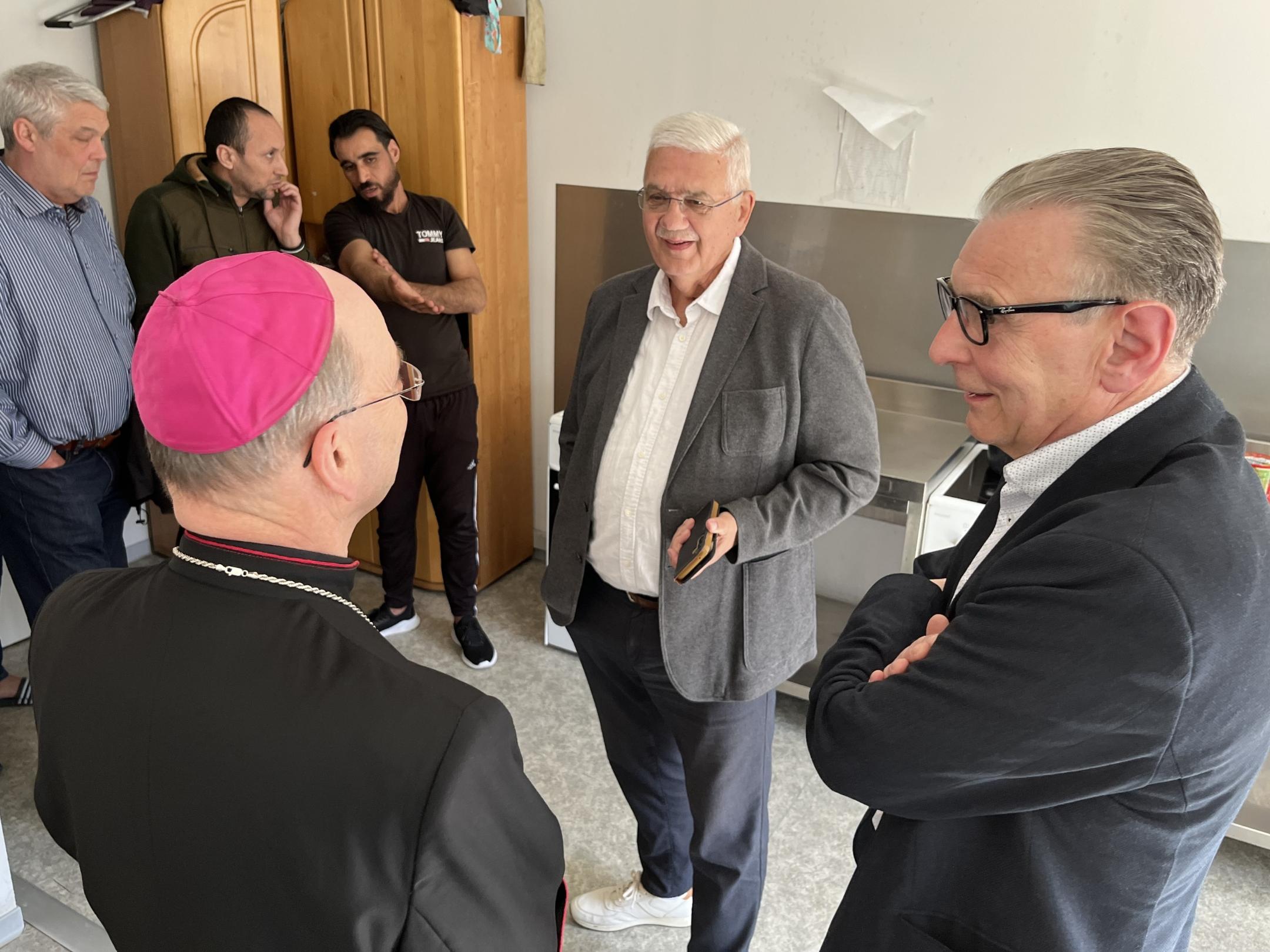 Weihbischof Brahm im Gespräch mit Jochen Grade und Claus Peitz