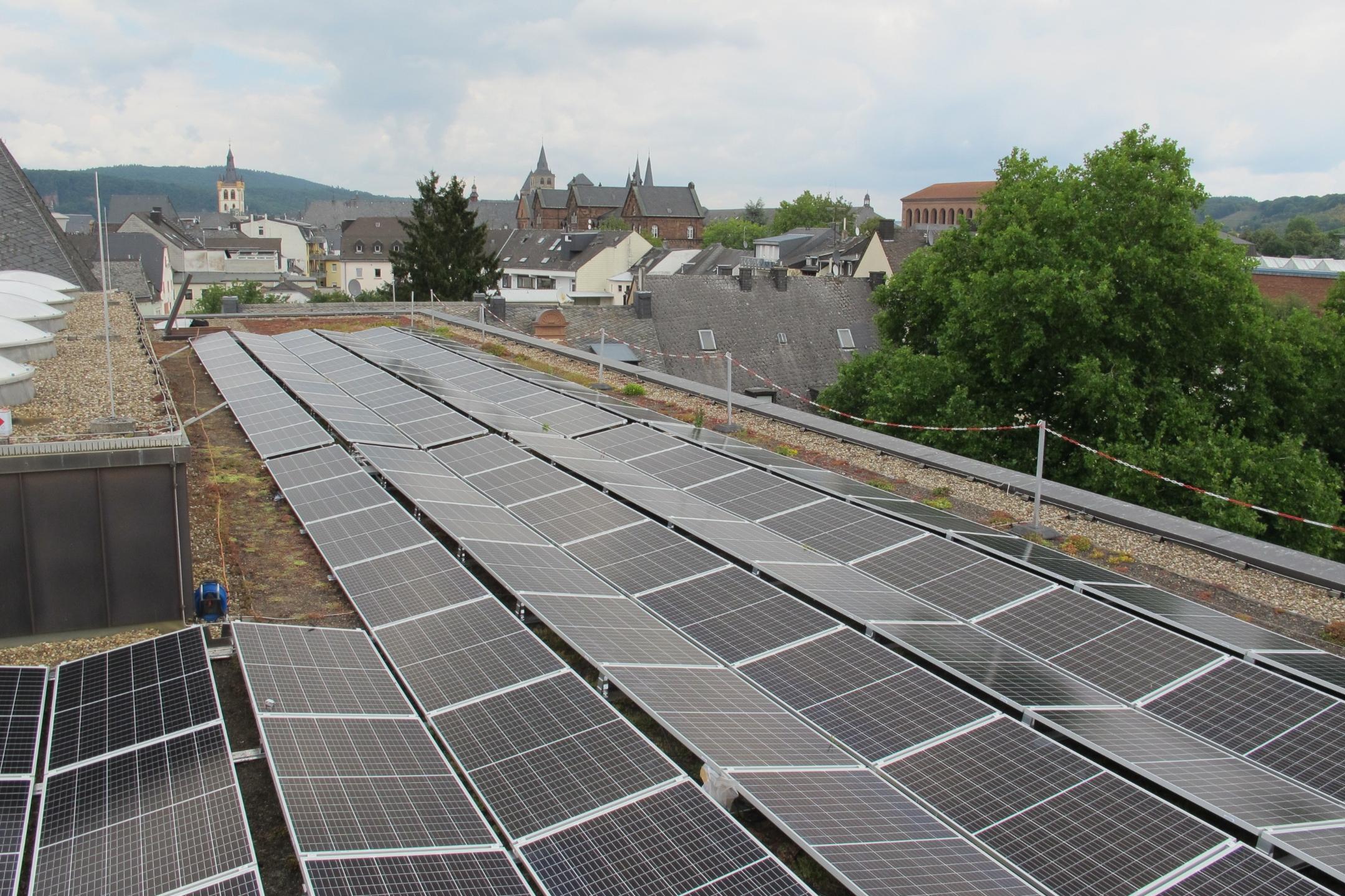 Im Jahre 2020 war das Trierer Angela-Merici-Gymnasium die erste Bistumsschule, die mit einer Photovoltaikanlage ausgestattet wurde.
