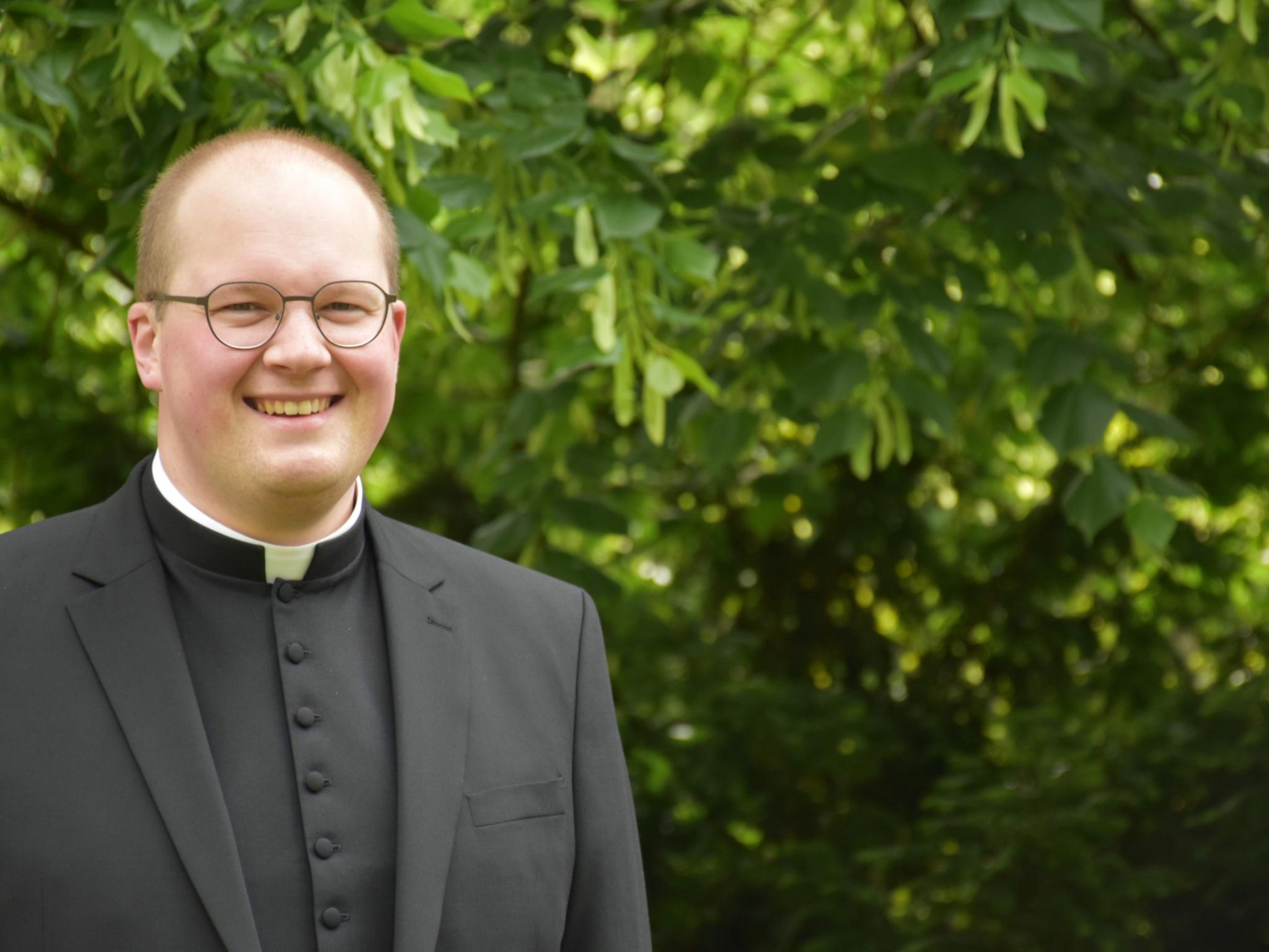 Heiko Gaub wird am 4. Juli von Bischof Ackermann zum Priester geweiht.