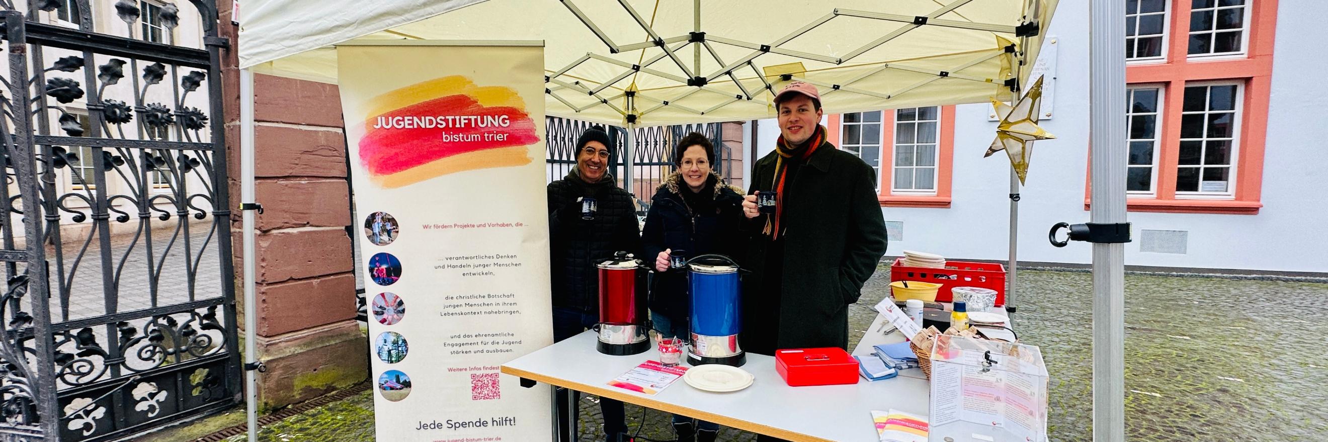 Waffeln- und Glühweihnverkauf für sozial benachteiligte Kids