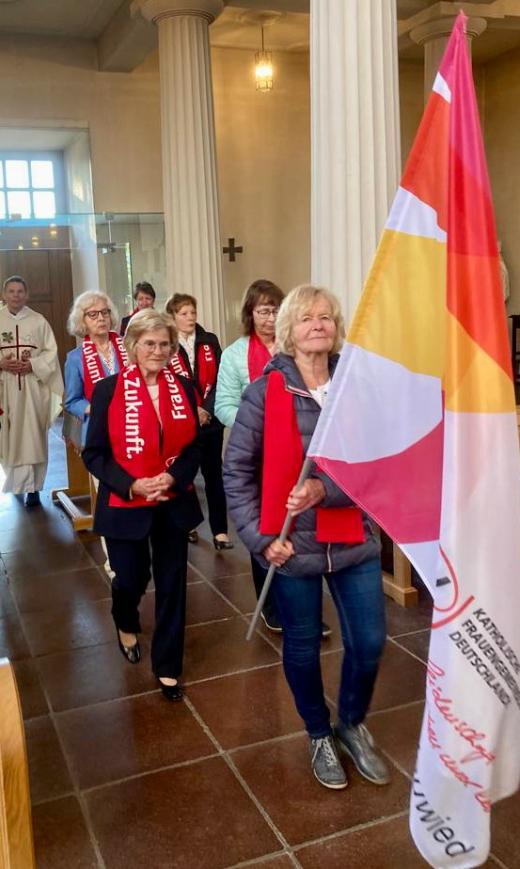 Auch Gottesdienste gestalten die Frauen der kfd mit.
