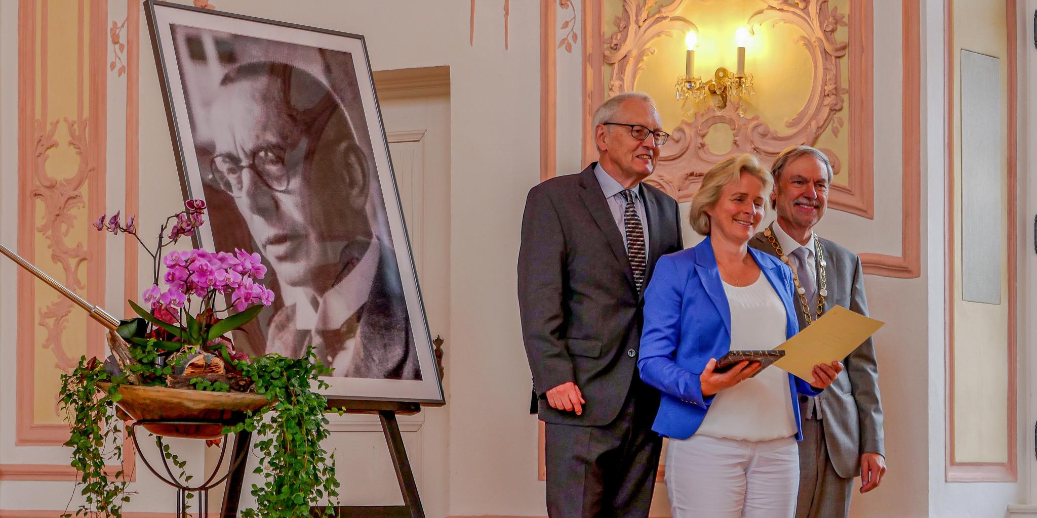 Dr. Hermann Josef Groß, Schwester Dr. Melanie Wolfers SDS und Prof. Dr. Walter Andreas Euler (Foto: Wolfgang Raab)