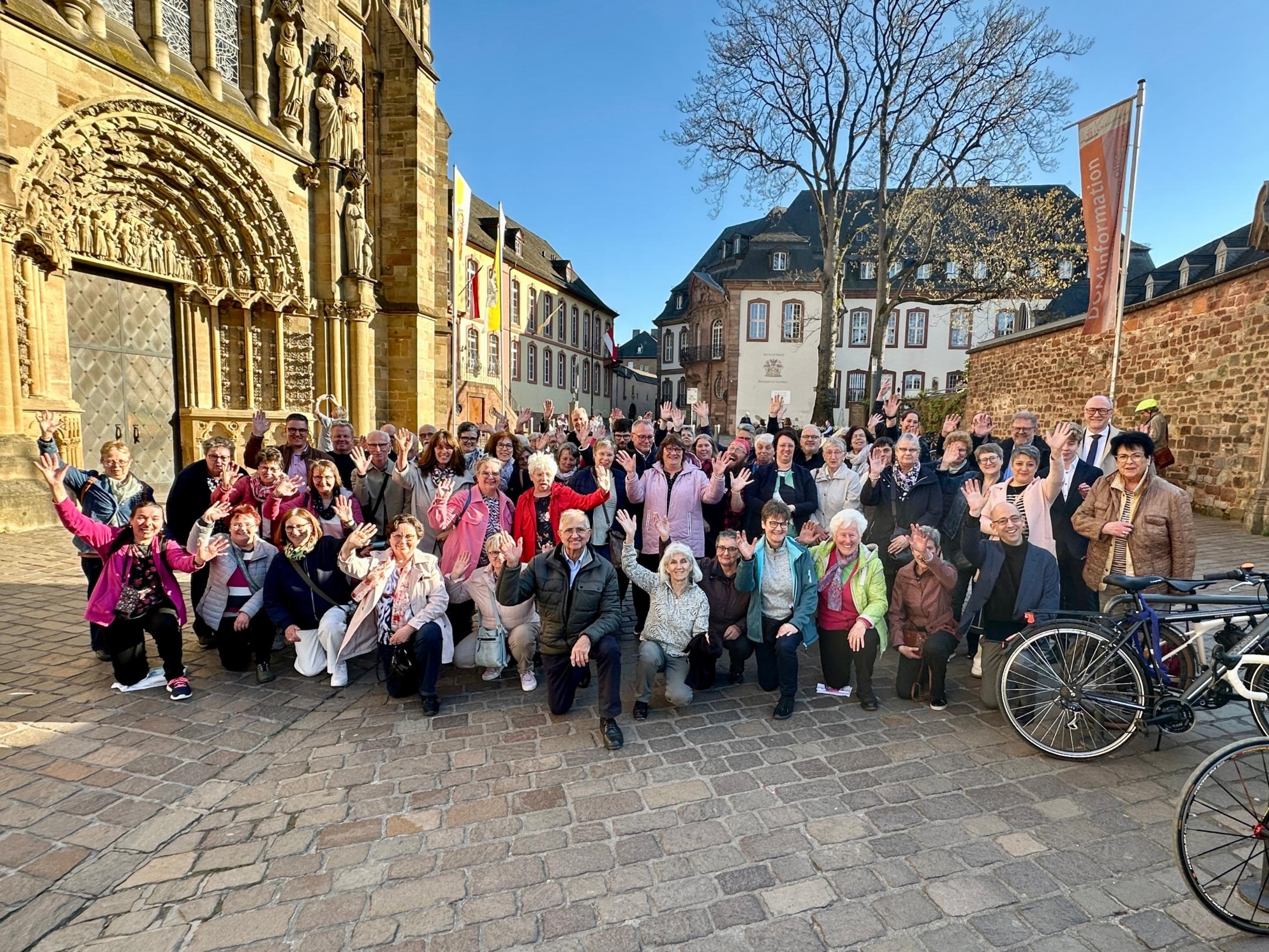Gruppenfoto der Küsterinnen und Küster, die am Begegnungstag teilgenommen haben