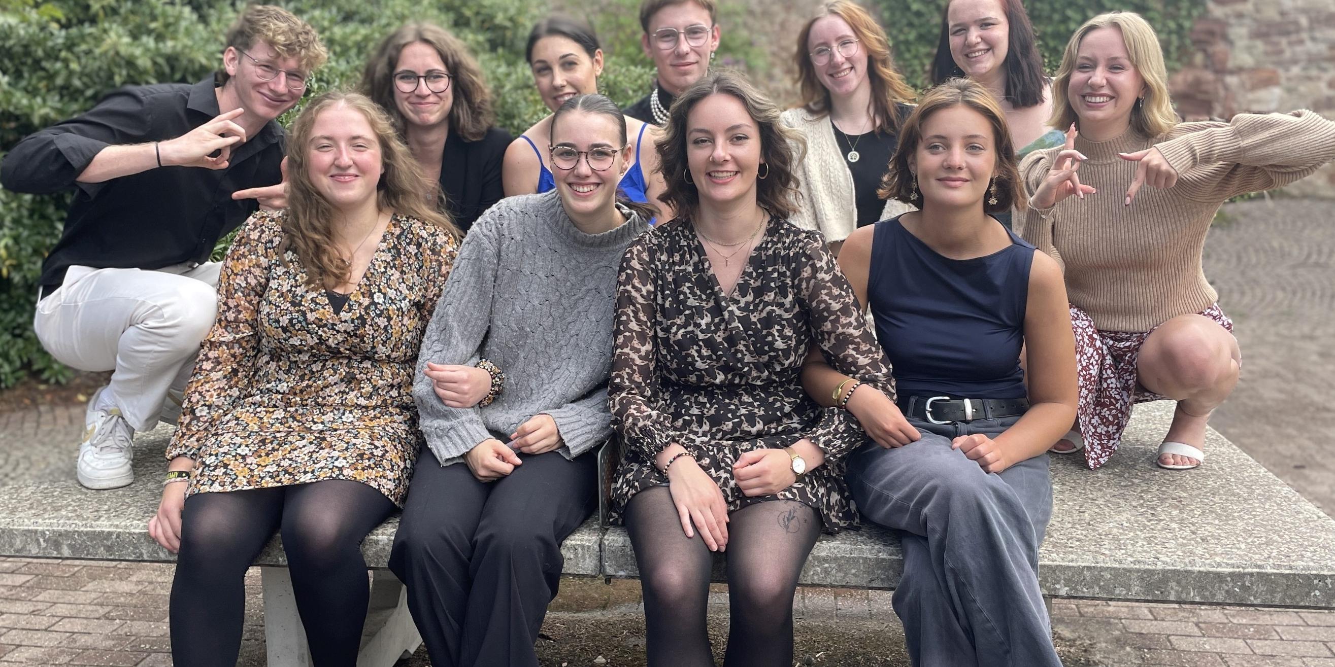 Gruppenfoto der jungen Erwachsenen