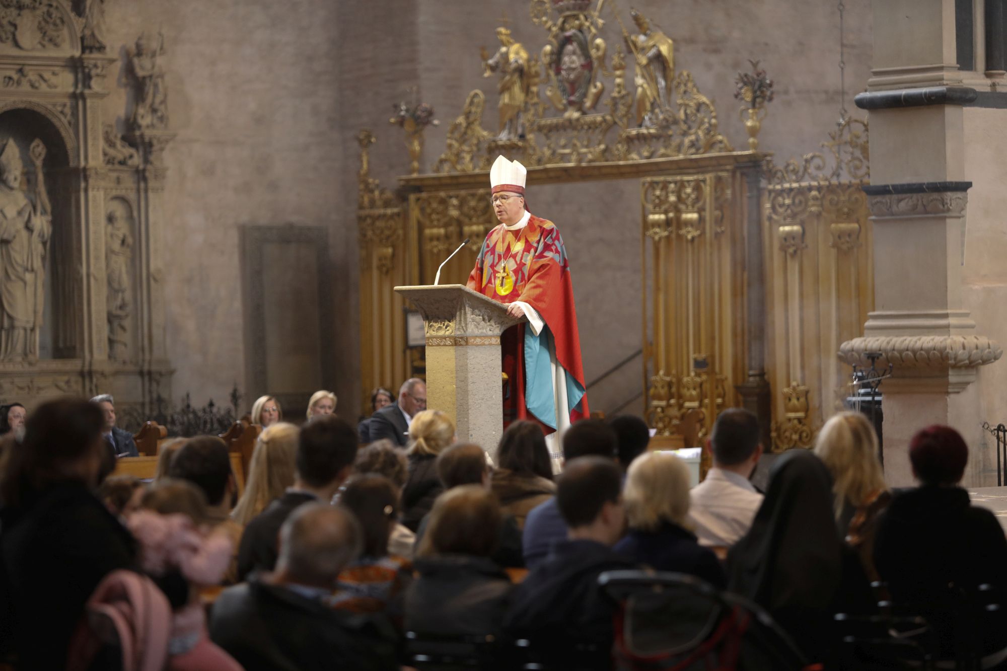 Bischof Dr. Stephan Ackermann bei der Predigt im Gottesdienst