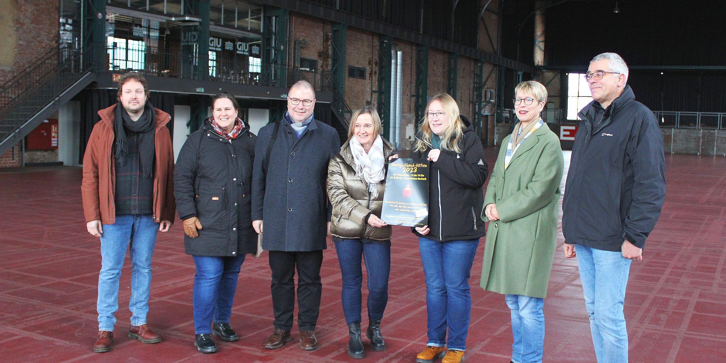 Das Leitungsteam der Saarbrücker Heiligabend-Aktion beim Vorgespräch im E-Werk (von links): Maximilian Schmitt, Tina Haase, Christian Weyer, Alexandra Klein, Tina Wagner, Monika Urbatsch und Lutwin Gillo.
