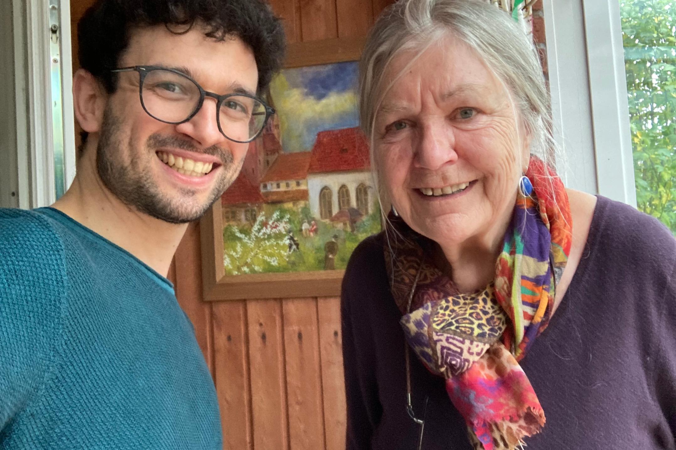 Helga Schubert (rechts) und Christopher Hofffmann (links)