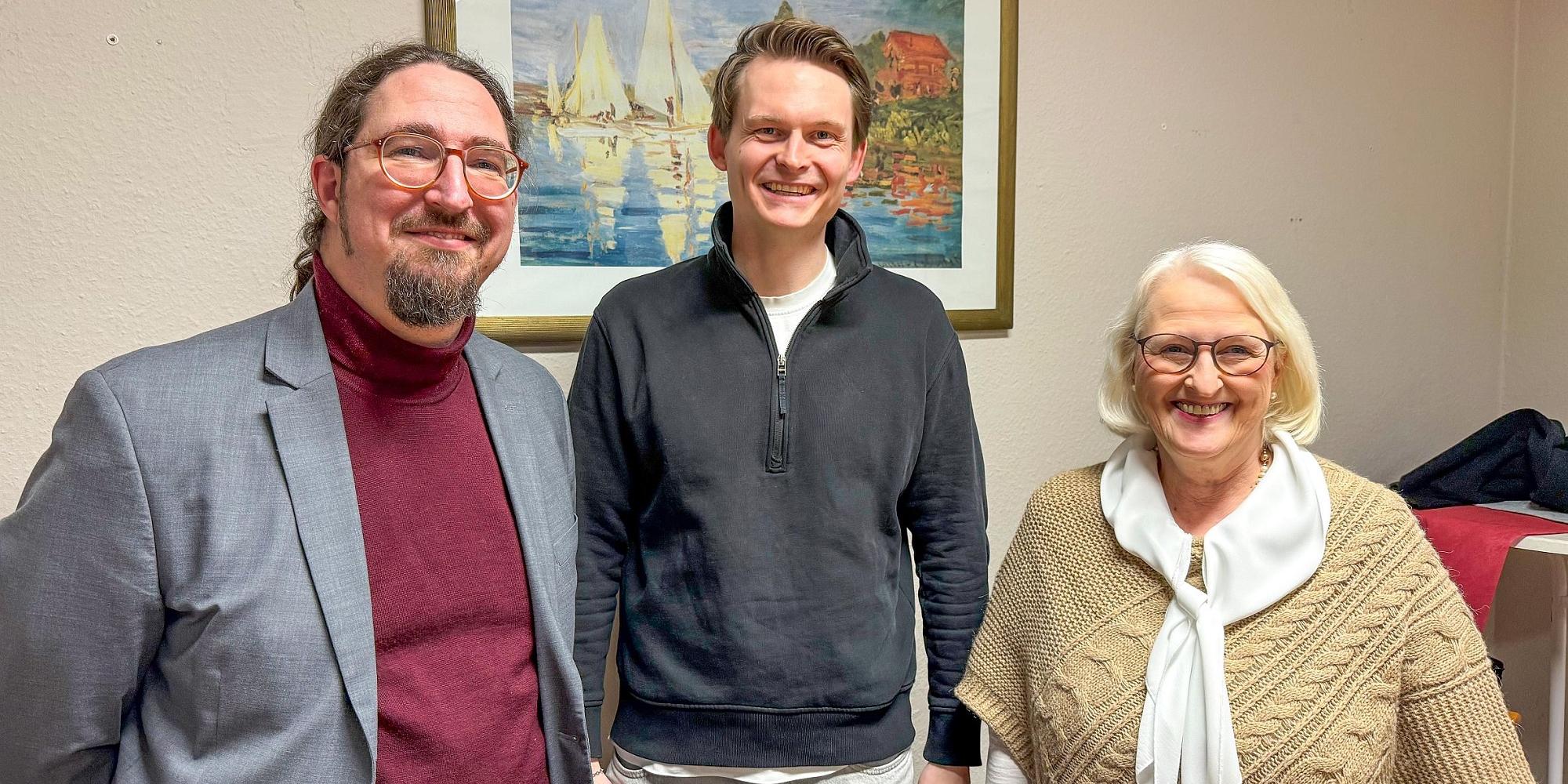 Mit Felix Hemmers (Mitte) hatten Prof. Dr. Samuel Acloque und Katharina Zey-Wortmann einen spannenden Gesprächspartner eingeladen.