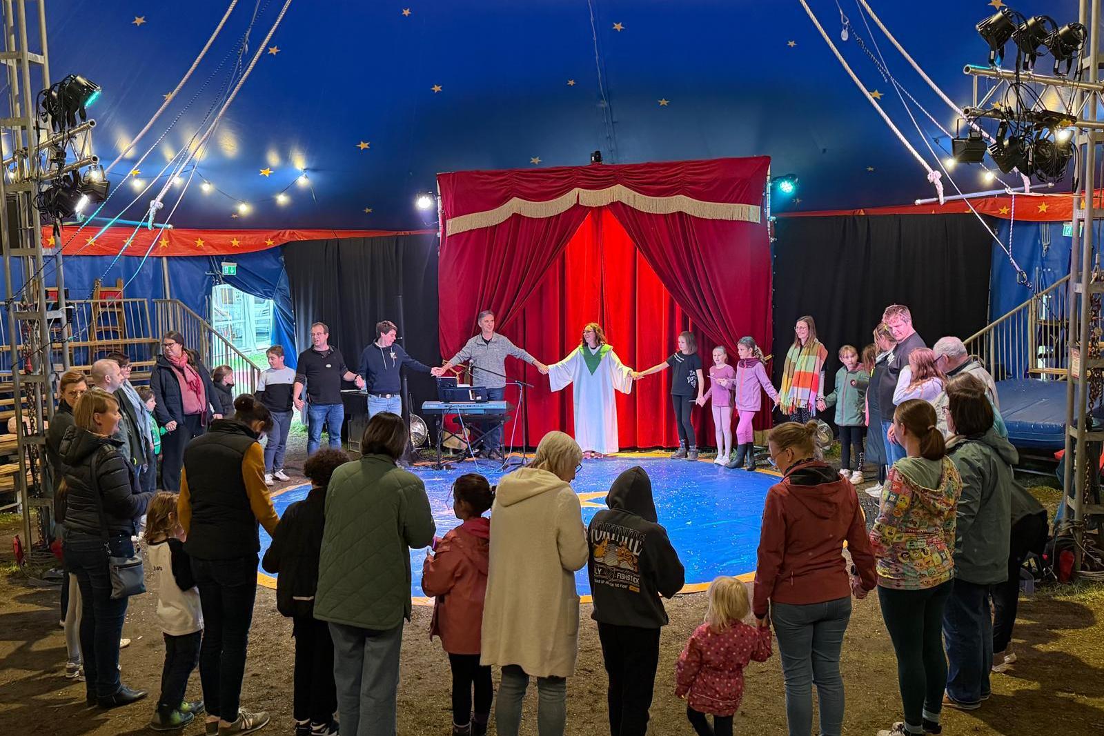 Zirkusprojekt mit Luisa Maurer