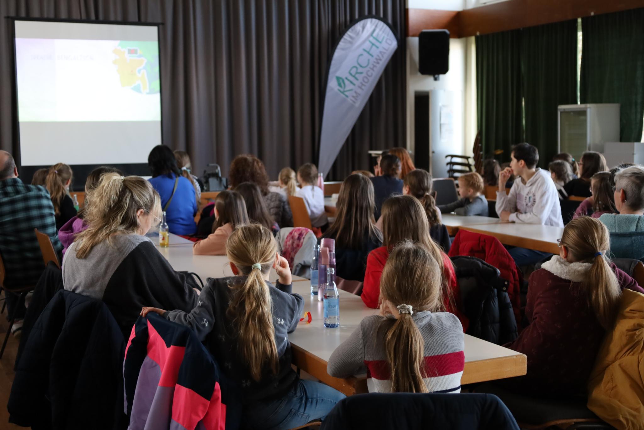 Im Rahmen der Aussendung wurde ein Film über Kinderarbeit gezeigt.
