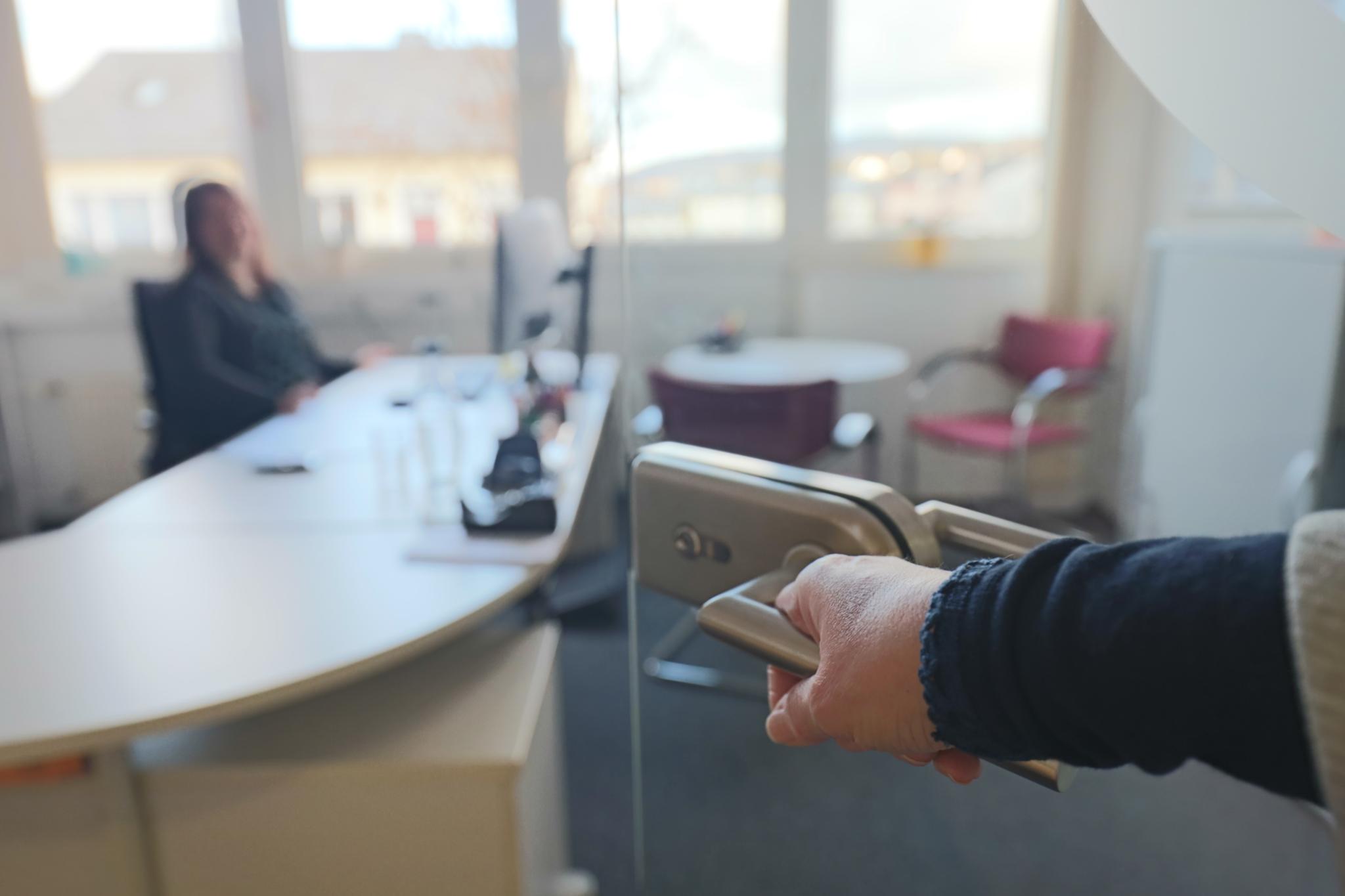 Viele Menschen finden bei der Lebensberatung Hilfe