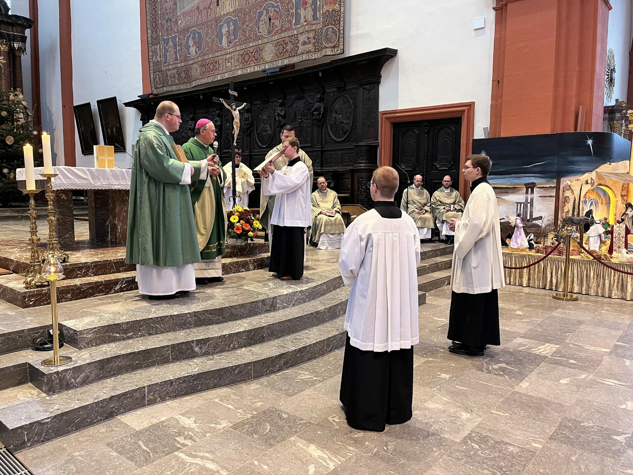 Bischof Ackermann beauftragt Riccardo Ragusa und David Sawas als Lektoren