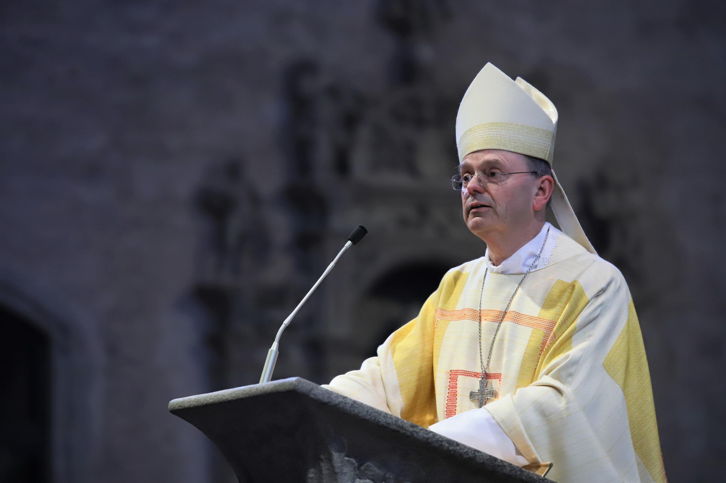 Weihbischof Brahm bei der Predigt