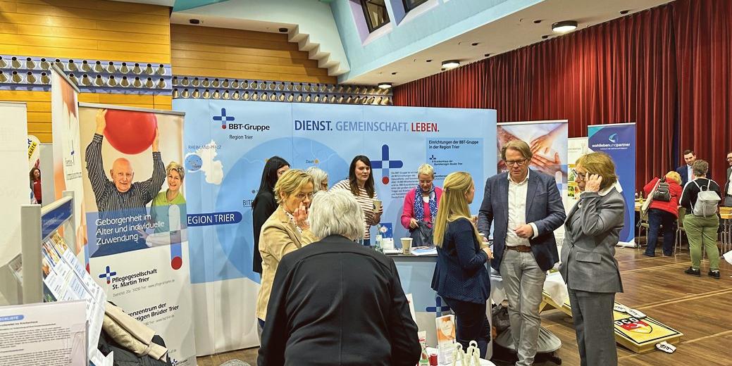 Rund 60 Aussteller informierten zu den Themenbereichen Gesundheit, Pflege, Sport, Vorsorge, Freizeit, Wohnen und Ernährung.