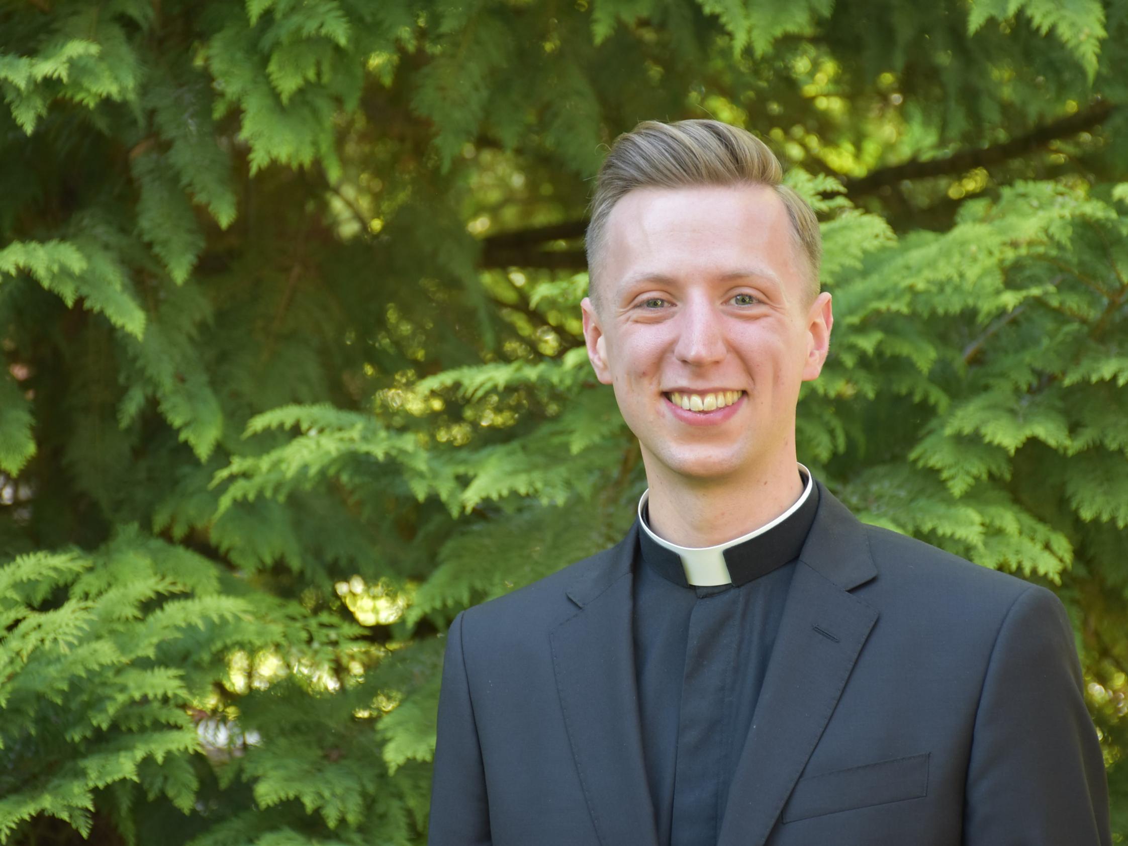 Antonio Jagodin (27) aus Schwalbach-Elm wird am 7. Juni zum Priester geweiht.
