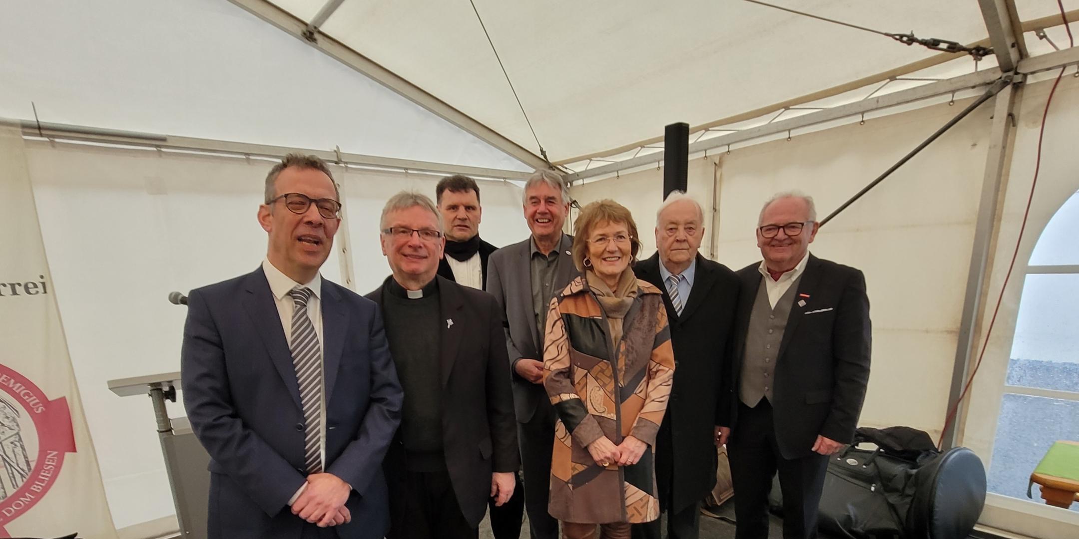 Sie trugen zum Gelingen des Josefstages in Bliesen bei: Christoph Becher, Dekan Klaus Leist, Helmut Zimmer, Michael Köngeter, Ingrid von Kannen, Josef Schuh, Manfred Johann (von links)